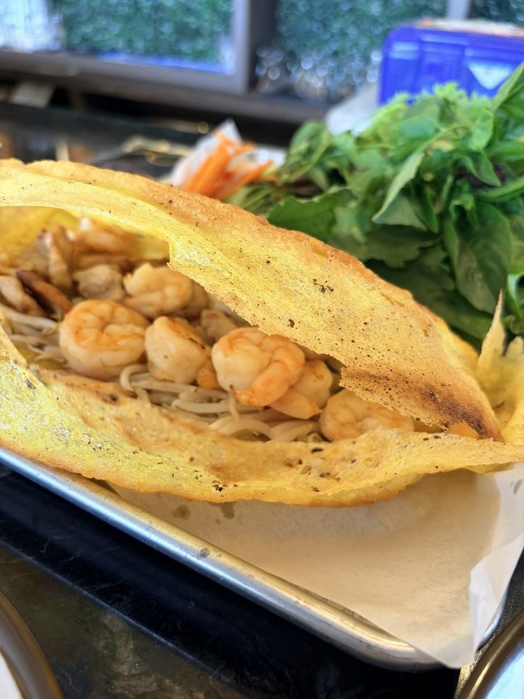 Bánh Xèo filling close-up
